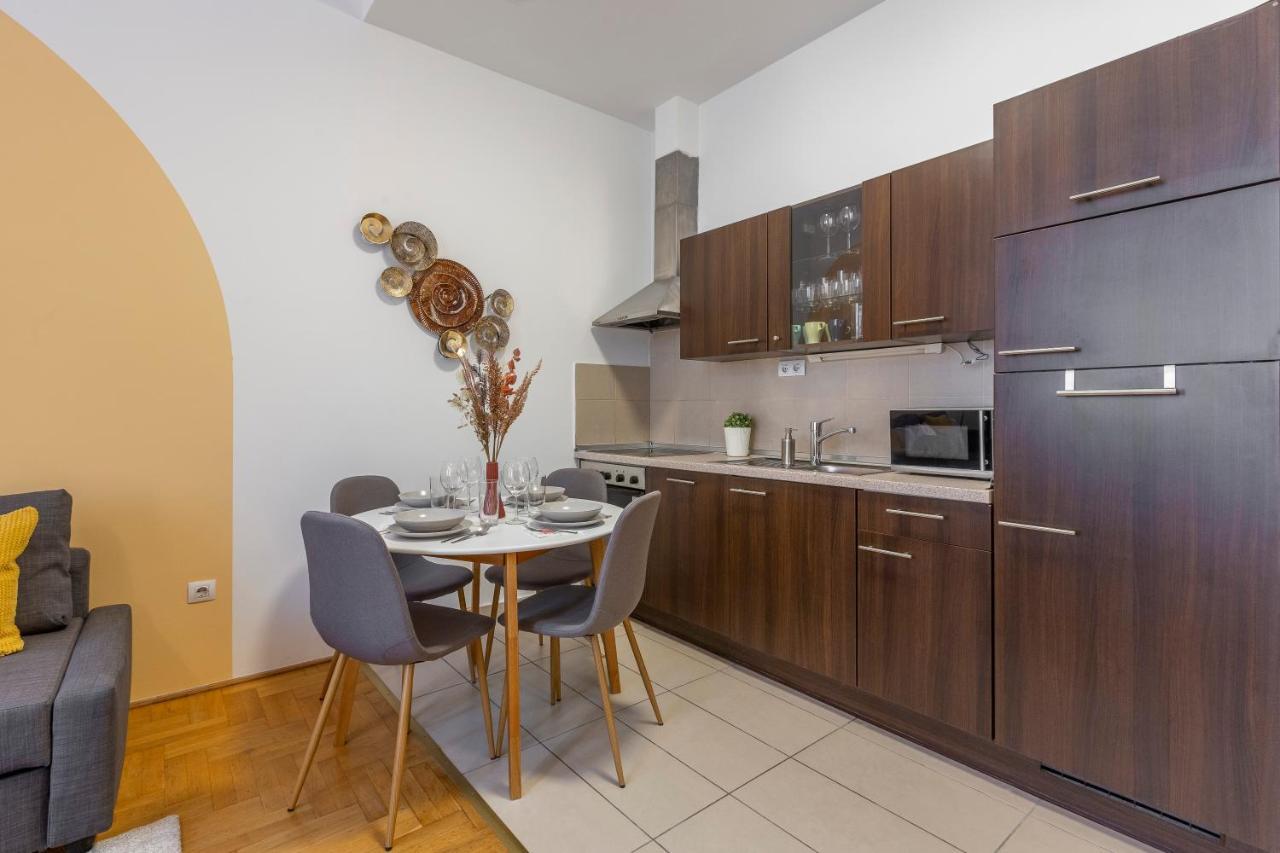 Cozy Home By Bella In The Heart Of Budapeşte Dış mekan fotoğraf