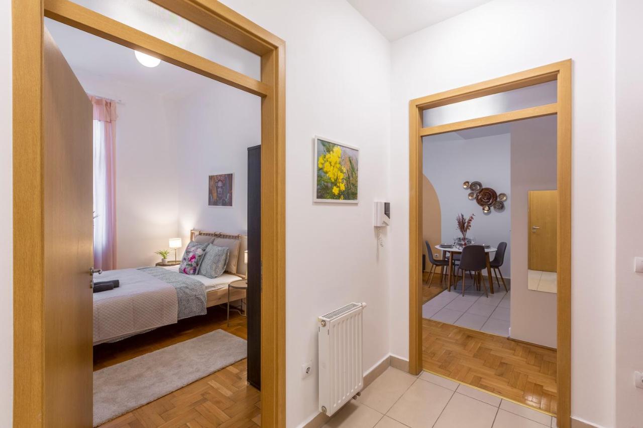 Cozy Home By Bella In The Heart Of Budapeşte Dış mekan fotoğraf