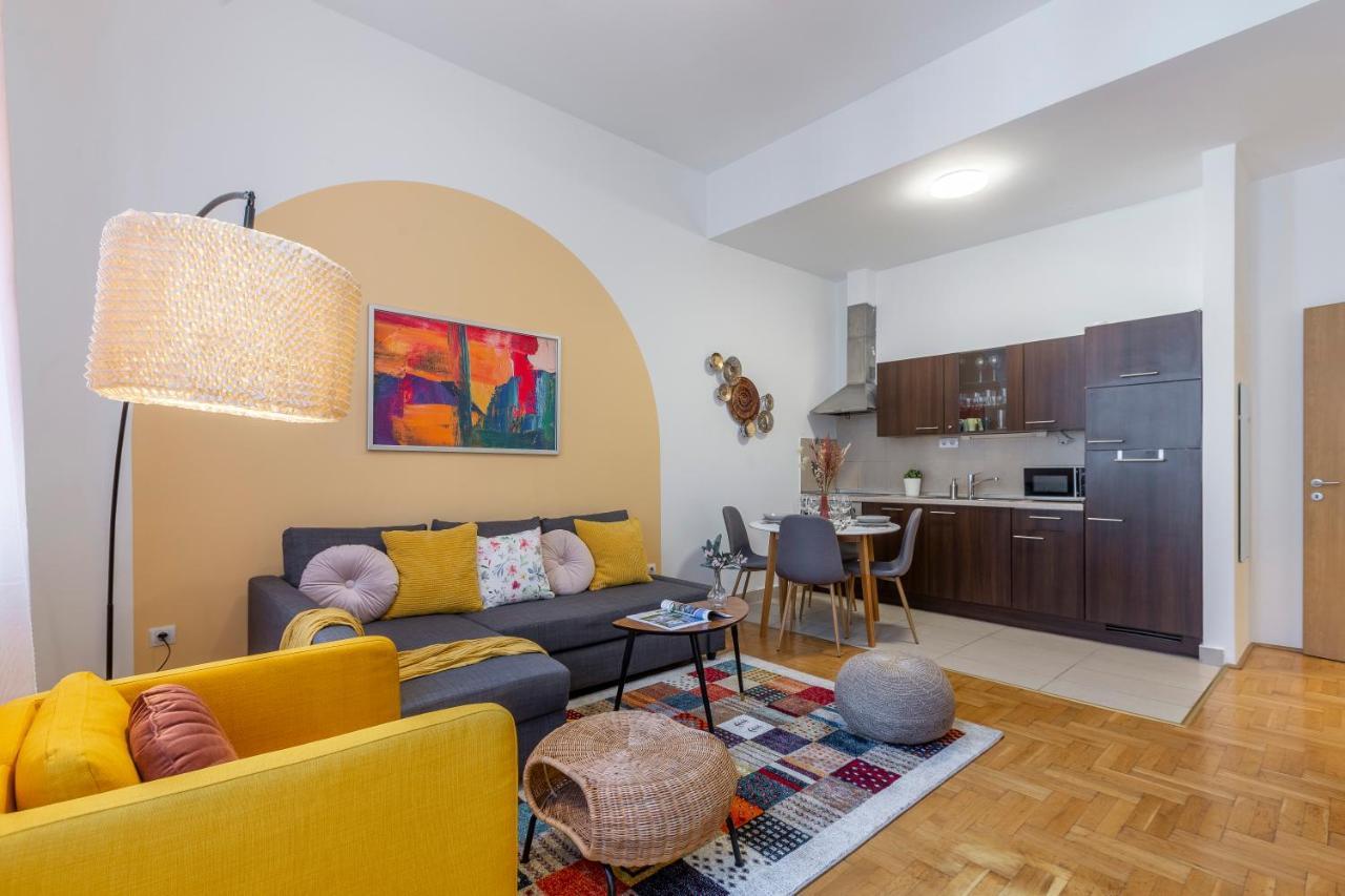 Cozy Home By Bella In The Heart Of Budapeşte Dış mekan fotoğraf
